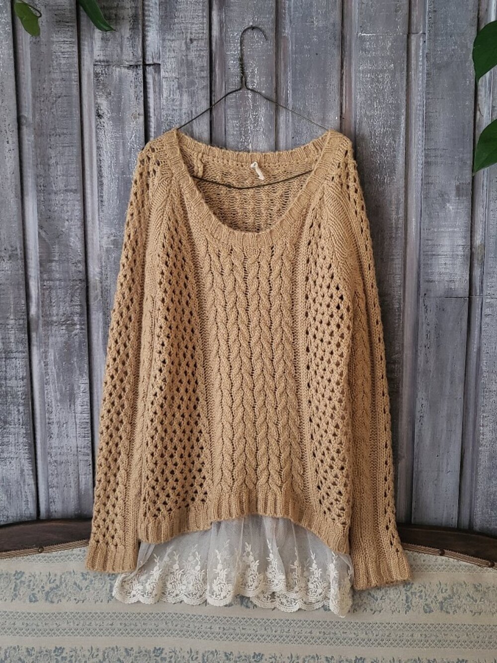 POL Clothing Cable Knit Open Stitch Lace Trim Tunic Sweater Tan Boho Medium